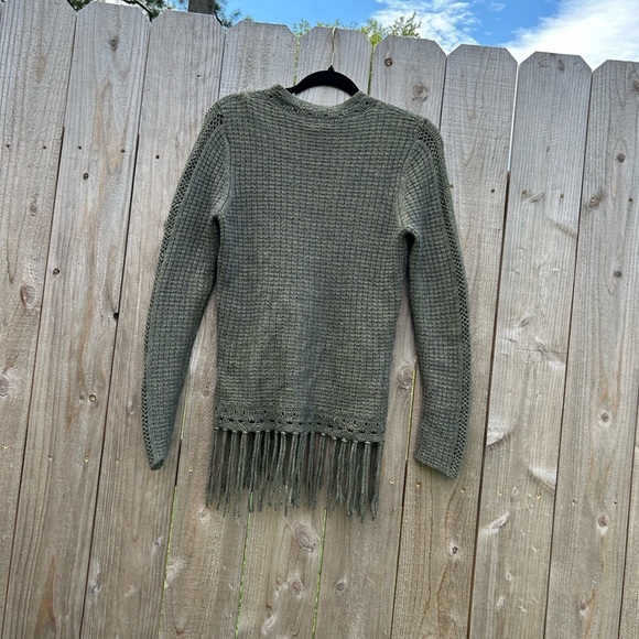 Green Knit Fringe Sweater size medium fall winter tassel cozy rayon wool spanner - Picture 9 of 12